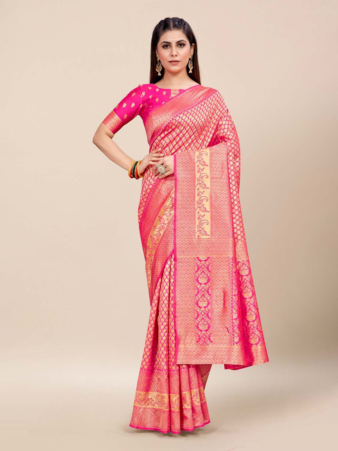 

KARAGIRI Pink & Gold-Toned Ethnic Motifs Saree