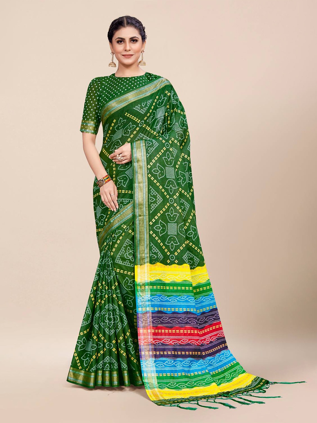 

KARAGIRI Green & Yellow Floral Saree