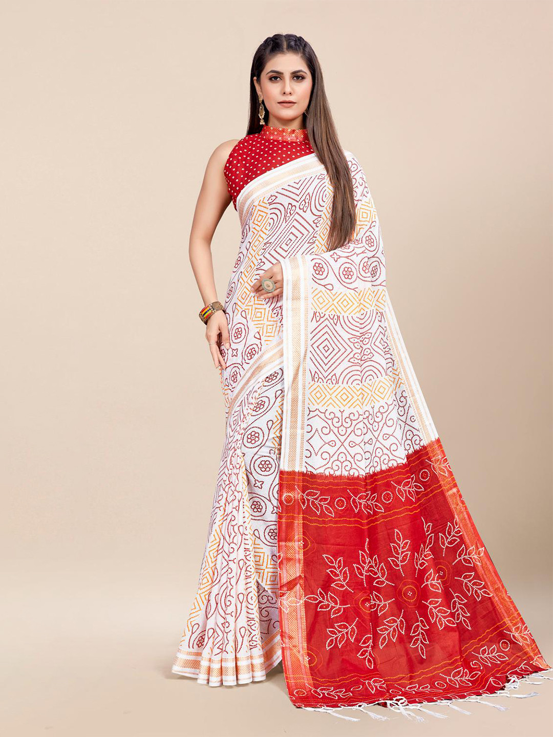 

KARAGIRI White & Red Ethnic Motifs Saree