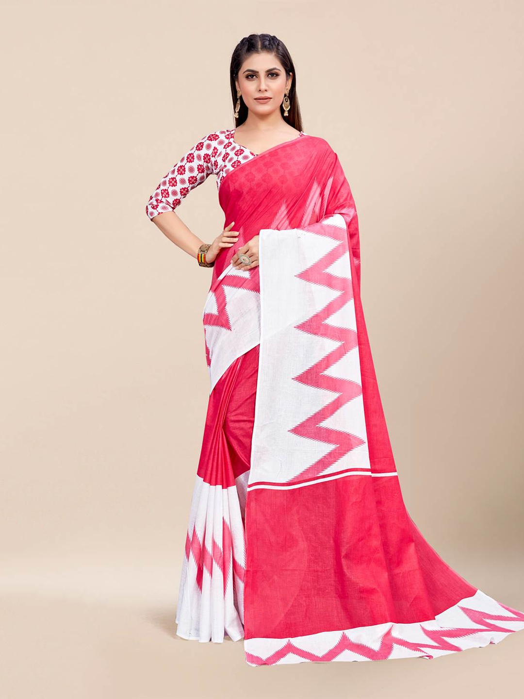 

KARAGIRI Geometric Printed Saree, Pink