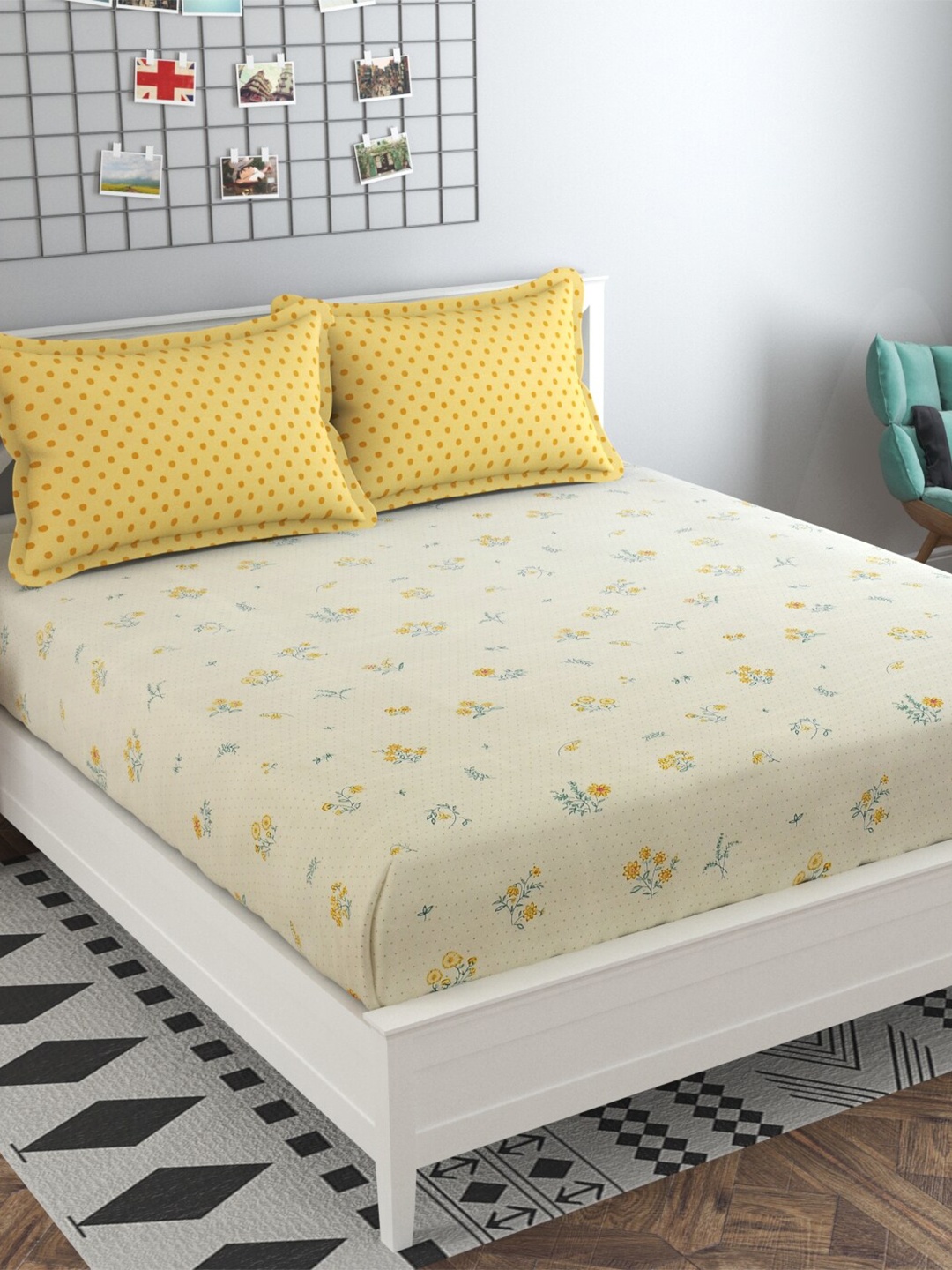 

MAFATLAL Floral Printed 210 TC King Bedsheet with 2 Pillow Covers, Sea green