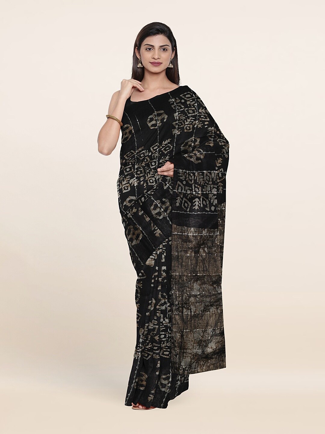 

Pothys Ethnic Motifs Linen Blend Saree, Black