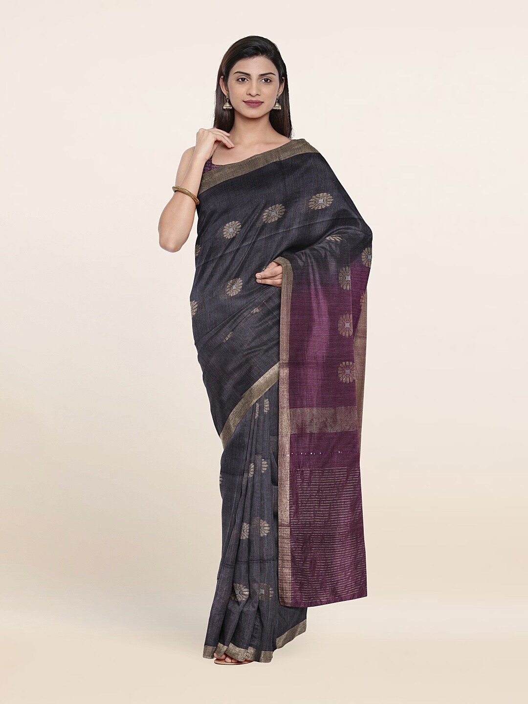 

Pothys Floral Zari Jute Cotton Saree, Grey