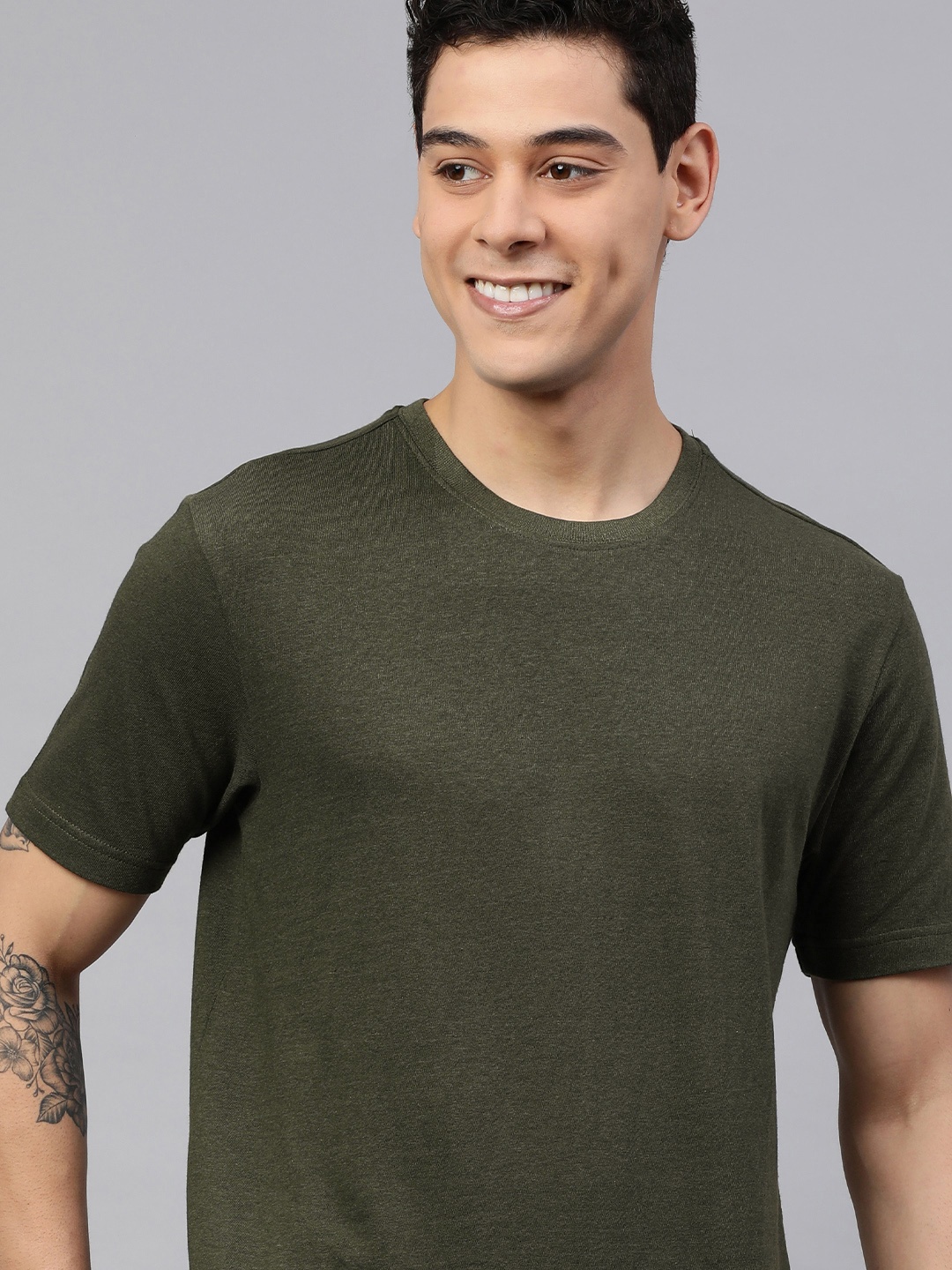 

Huetrap Men Short Sleeve Round Neck T-shirt, Olive