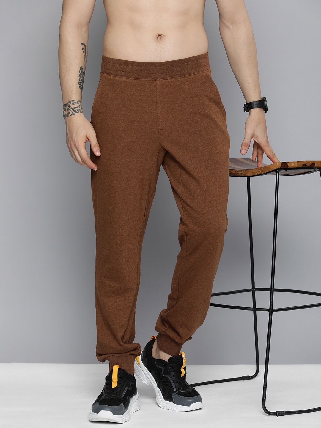 

HERE&NOW Men Brown Solid Knitted Joggers