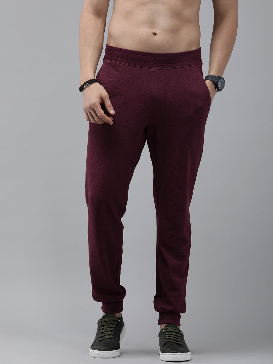 

The Roadster Lifestyle Co. Men Maroon Solid Joggers