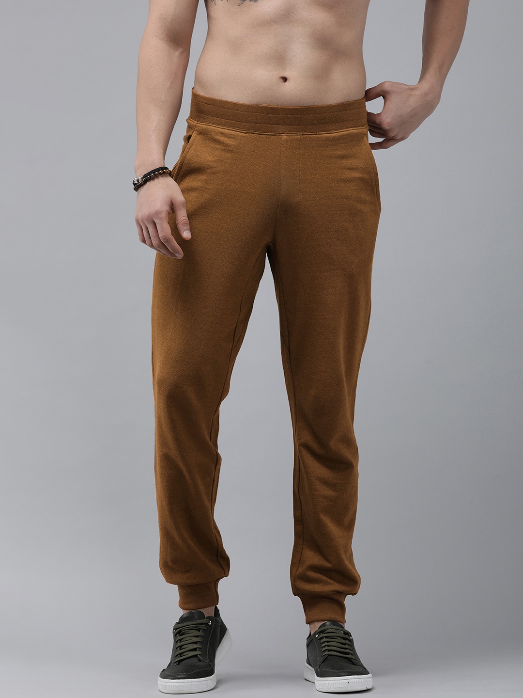 

Roadster Men Brown Solid Joggers
