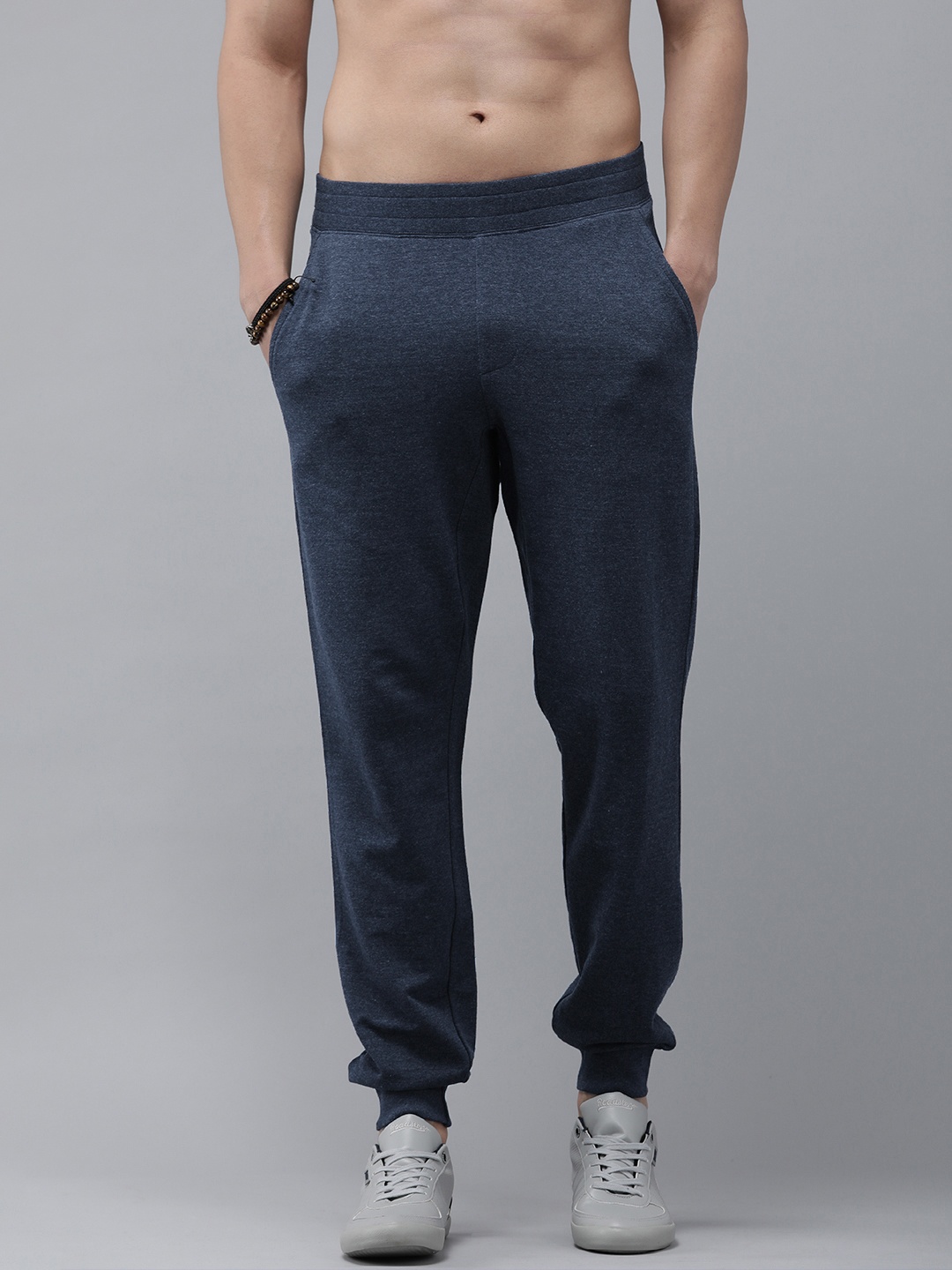 

Roadster Men Blue Solid Joggers