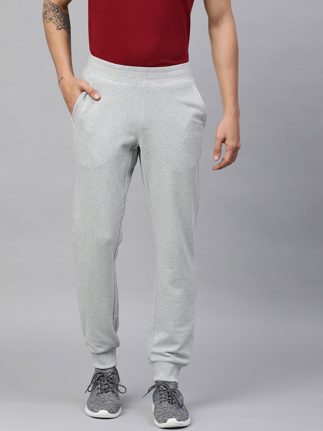 

Huetrap Men Grey Melange Solid Joggers