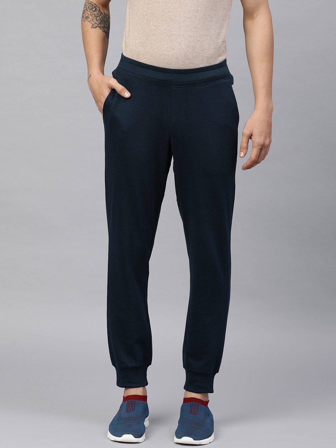 

Huetrap Men Navy Blue Solid Joggers