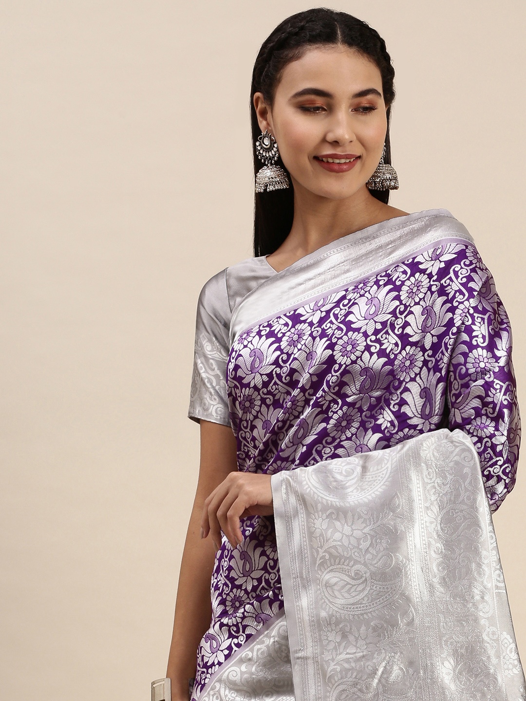

JATRIQQ Purple & Silver-Toned Woven Design Zari Art Silk Banarasi Saree