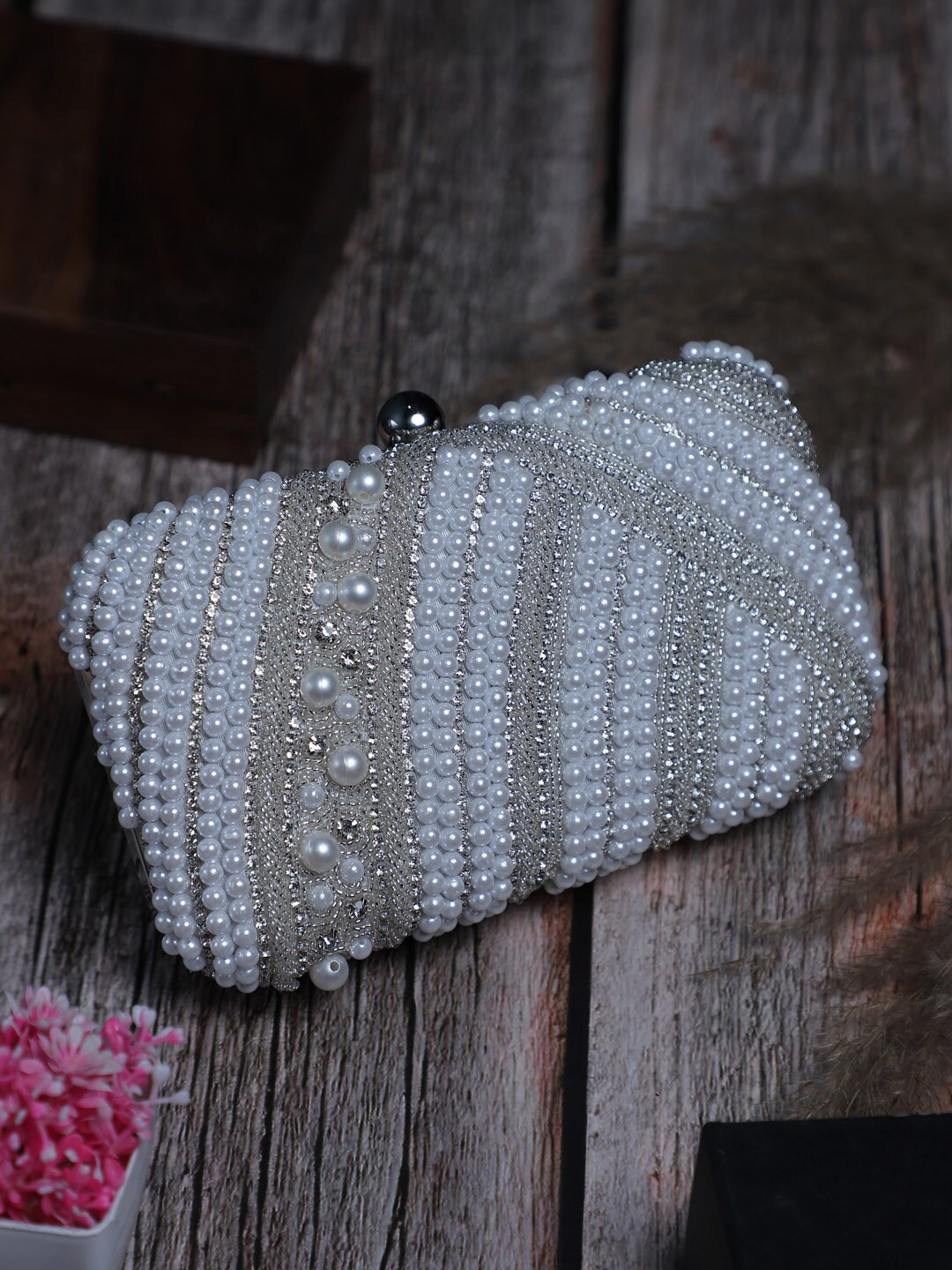 

Swisni Embroidered Box Clutch, White