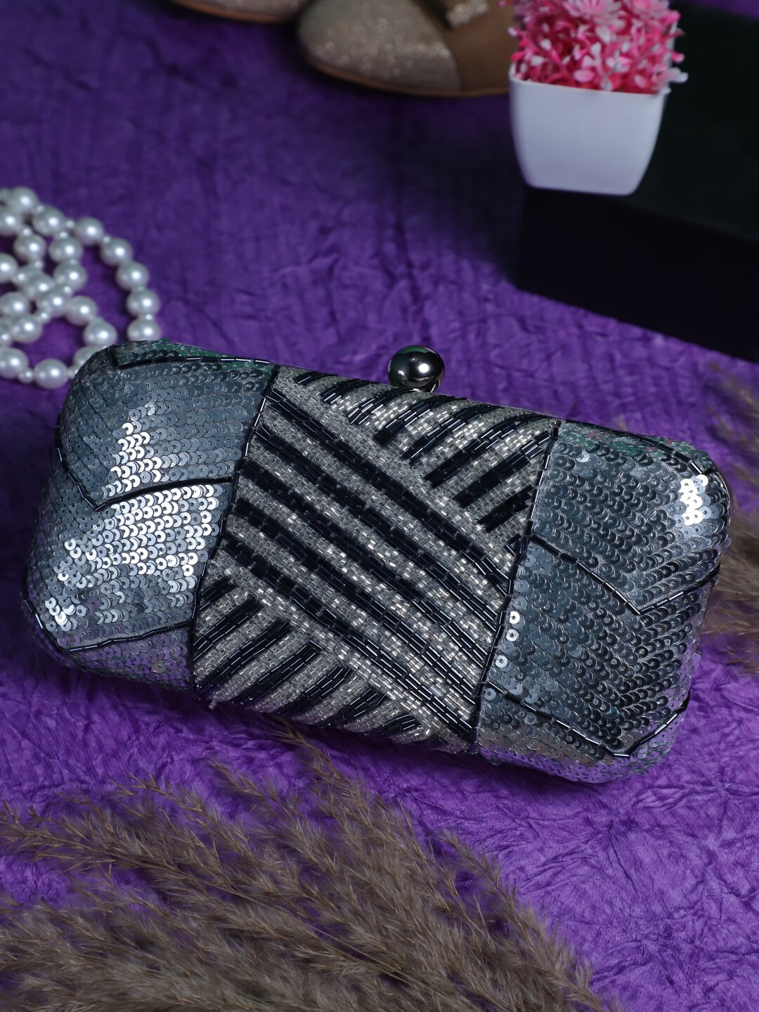 

Swisni Embellished Box Clutch, Silver