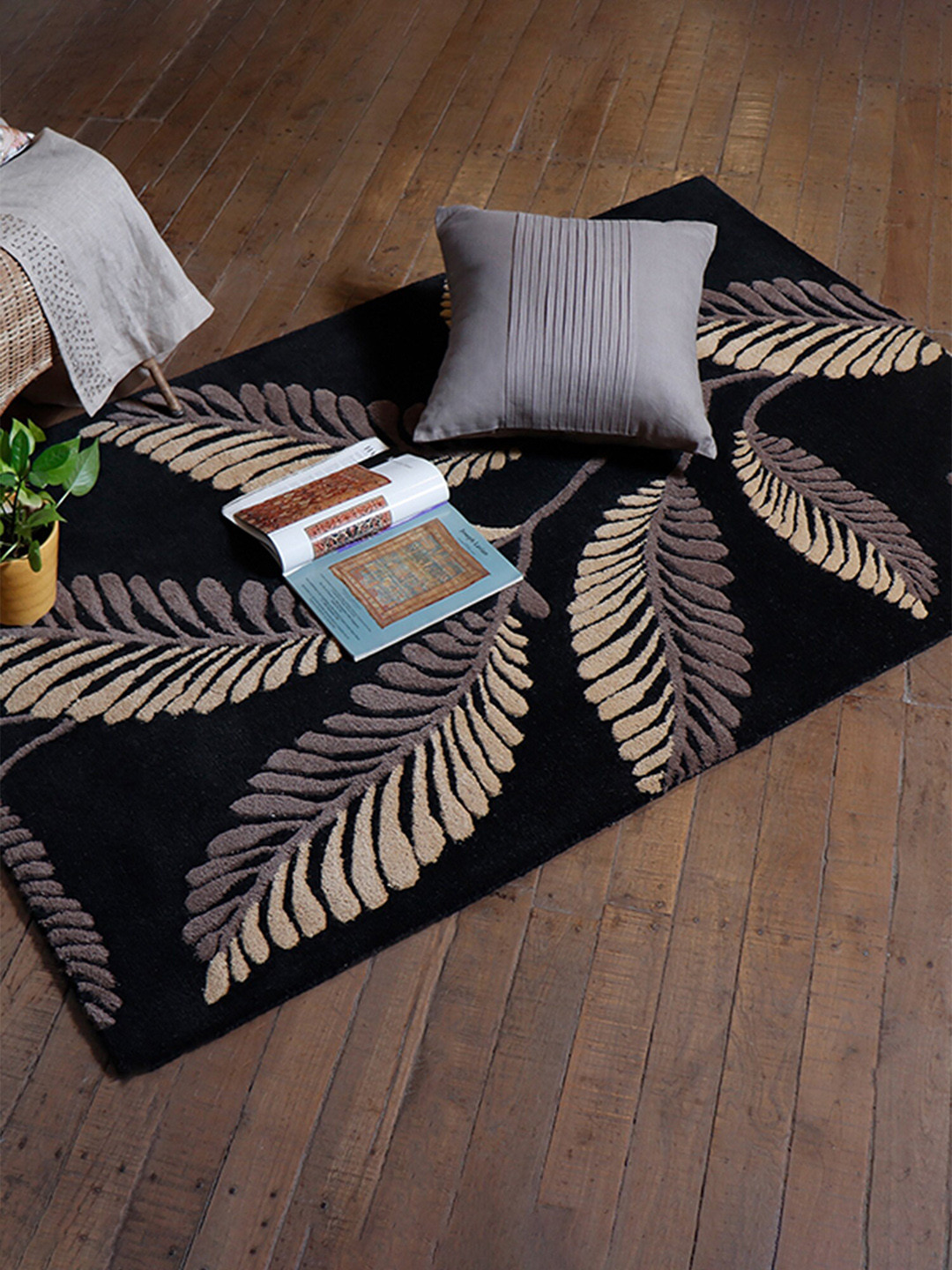 

ZEBA Printed Pure Woollen Carpet, Black