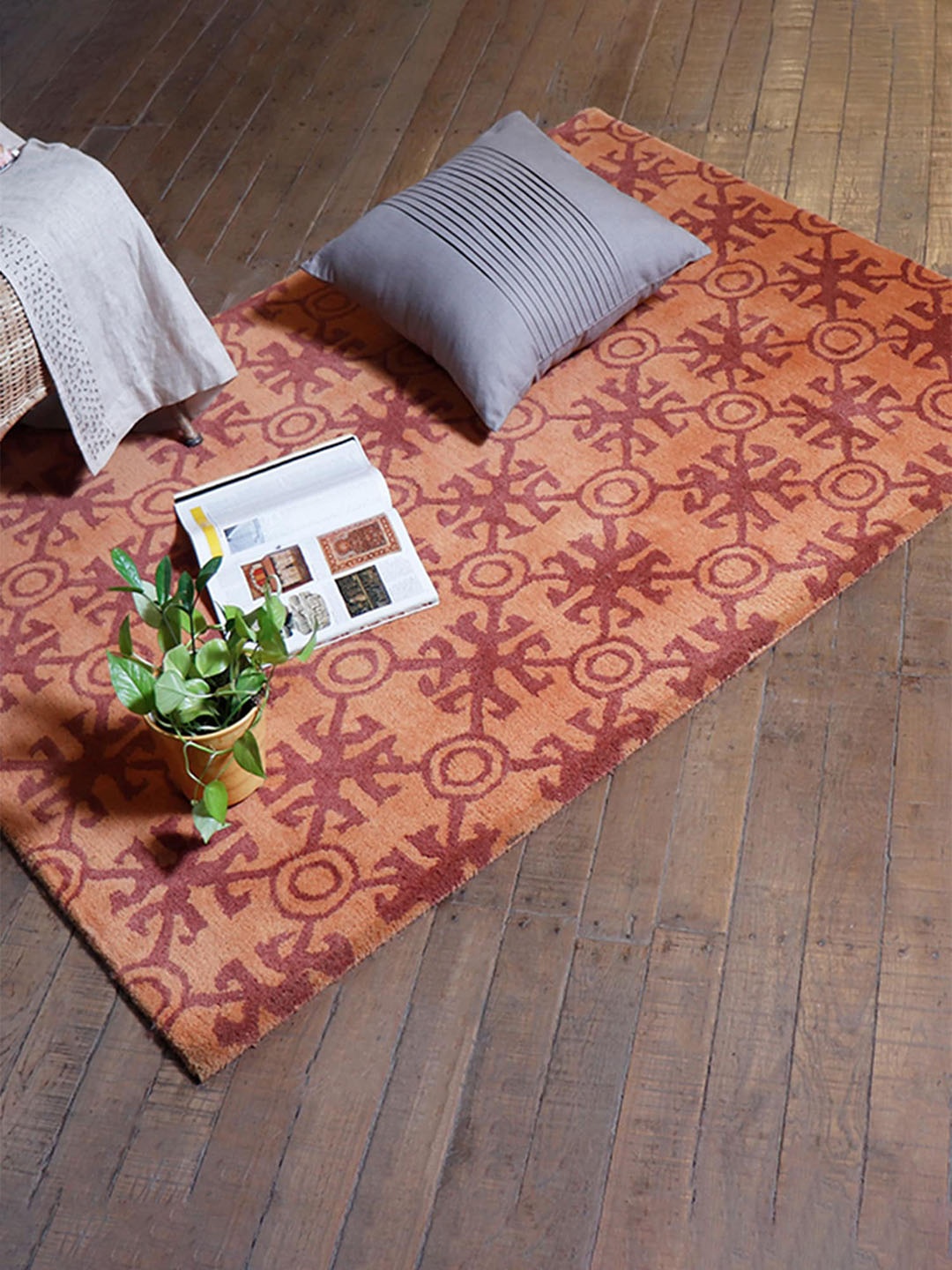 

ZEBA Printed Rectangular Shape Woolen Carpet, Red