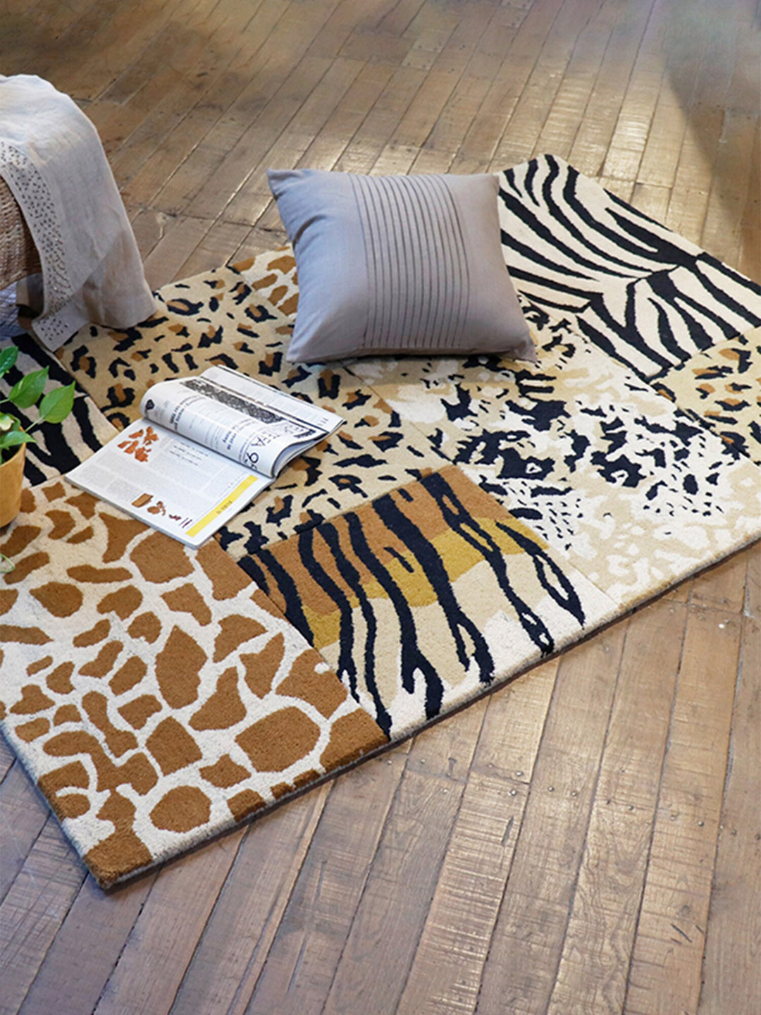 

ZEBA Animal Print Pure Woolen Rectangular Carpet, Mustard