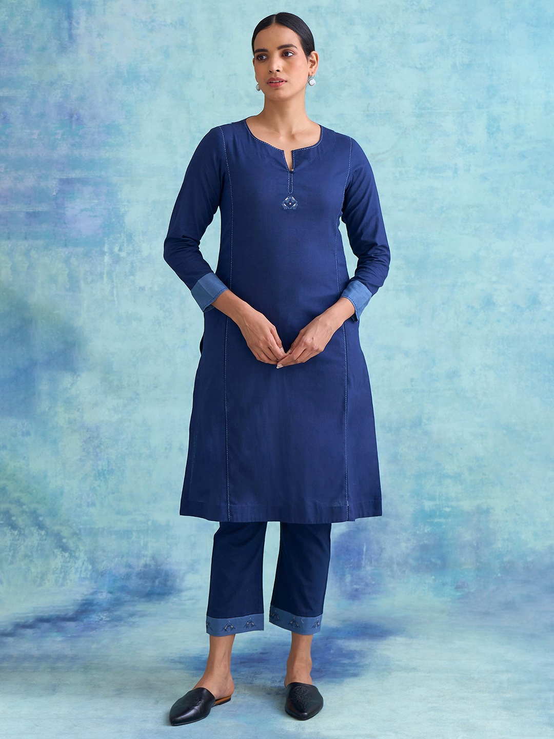 

W The Folksong Collection Women Blue Solid Cotton Kurta, Navy blue