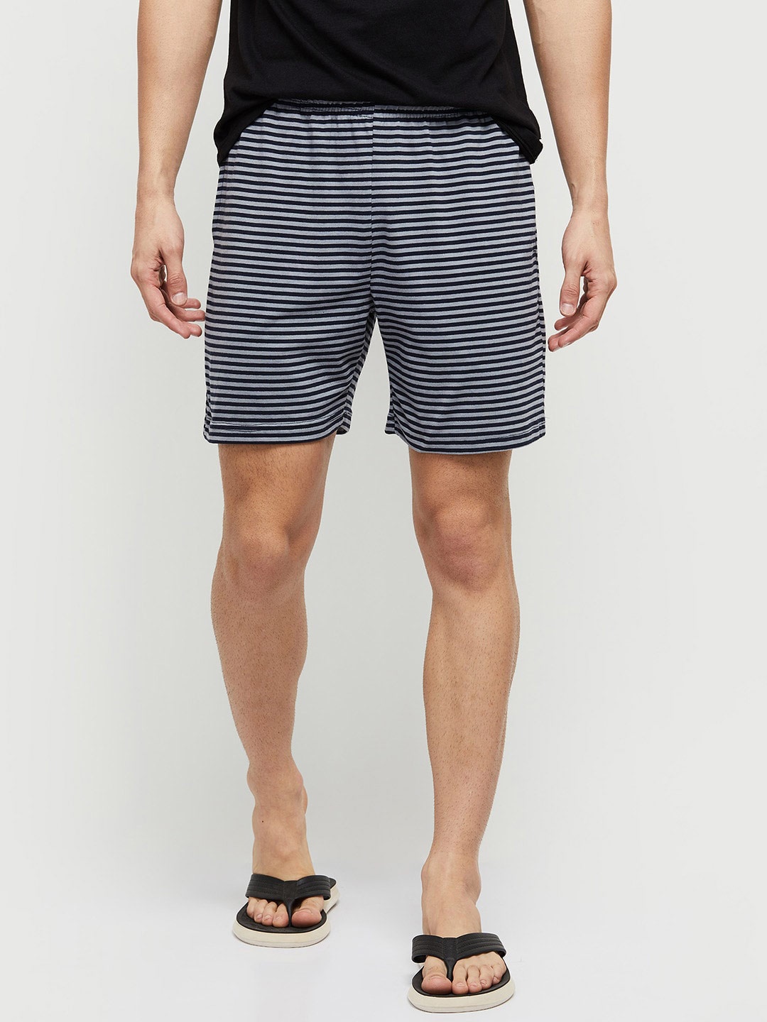 

max Men Striped Lounge Shorts, Black