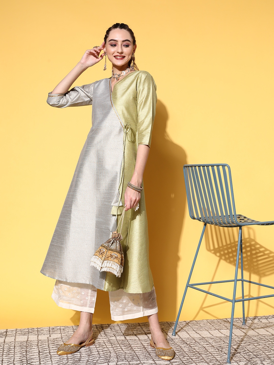 

Ahalyaa Women Green Art Silk Fluid Tie-Up Kurta