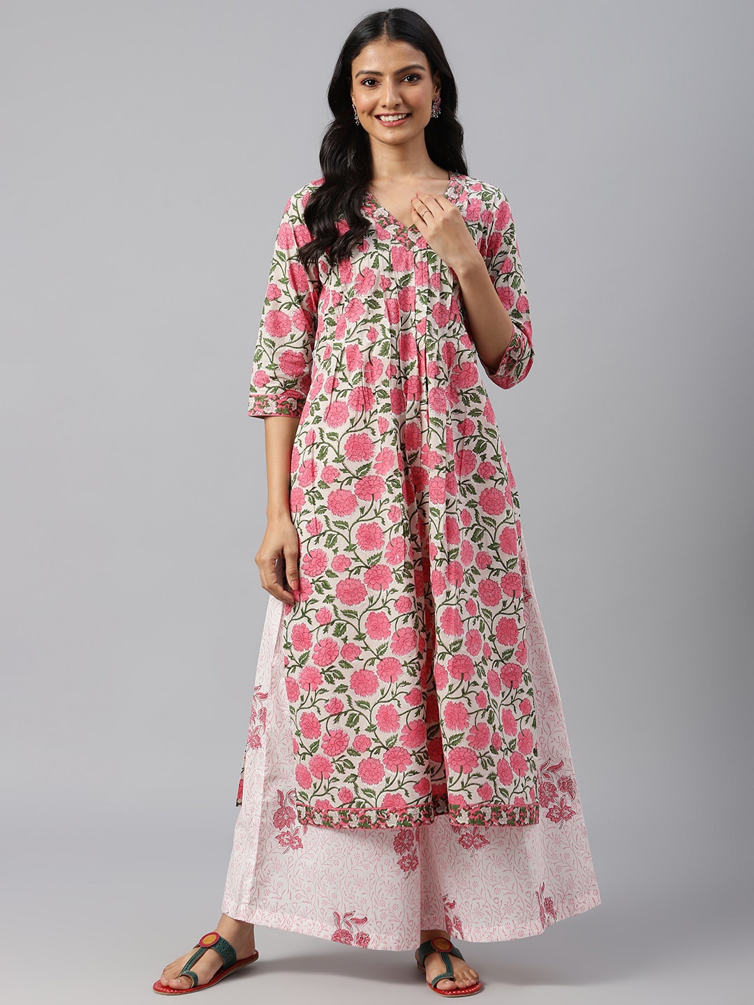 

SHRINKHLA Women Pink Floral Printed Pleated Pure Cotton Kurta with Palazzos