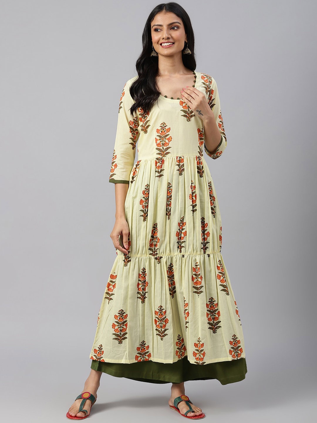 

SHRINKHLA Women Pure Cotton Floral Printed Pure Cotton Kurta Set, Cream