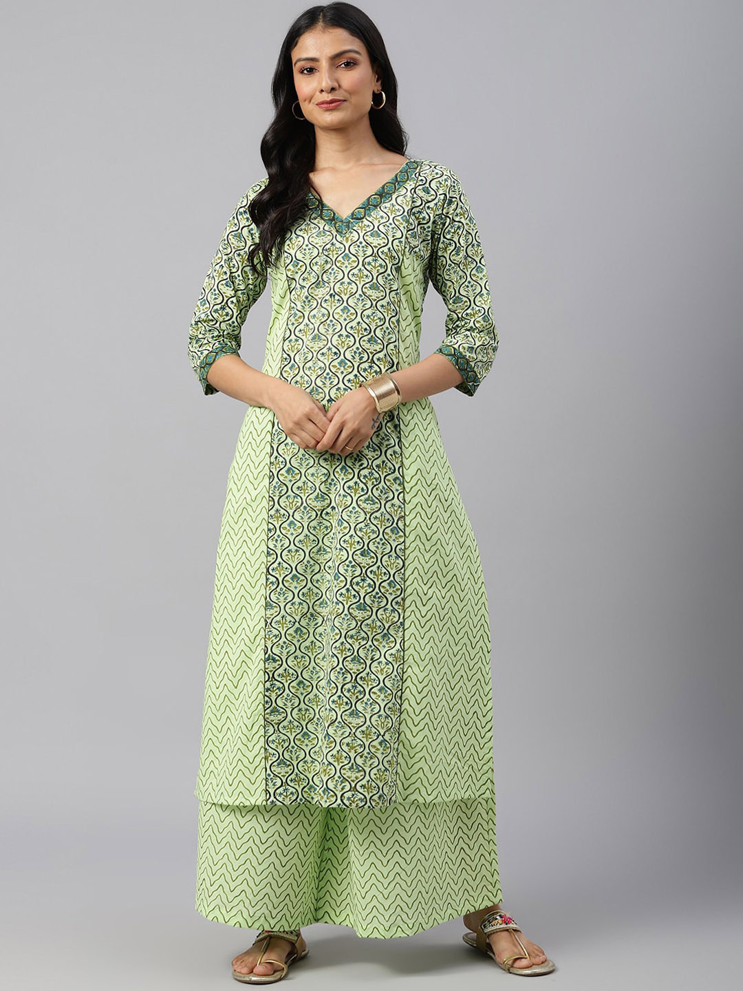 

SHRINKHLA Women Green Floral Printed Pure Cotton Kurta with Palazzos