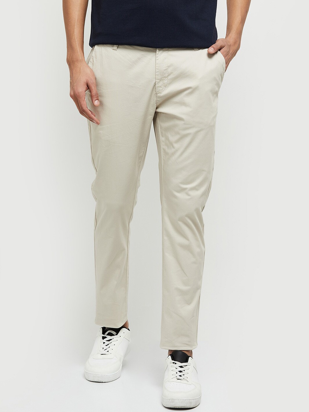 

max Men Beige Mid Rise Regular Fit Cotton Chinos Trousers