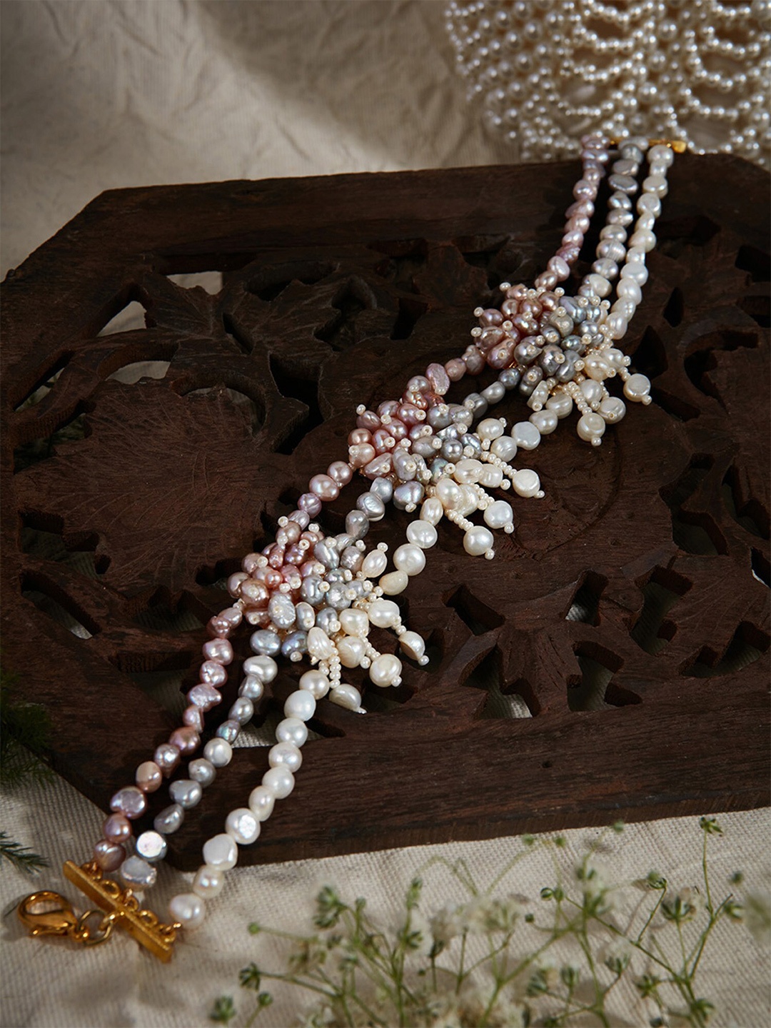 

D'oro Pearls Studded Choker Necklace, Off white