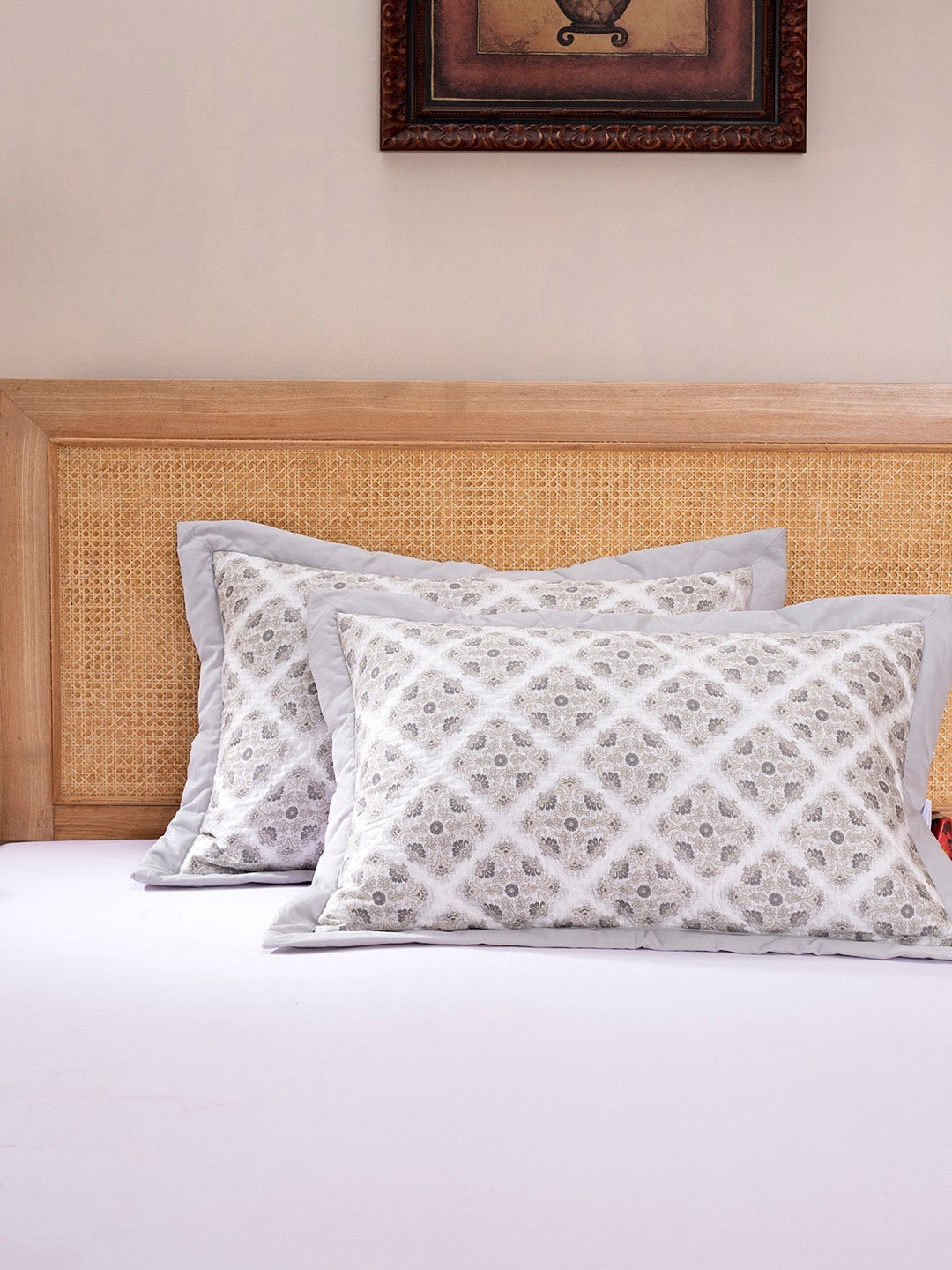 

MASPAR Set Of 2 Printed 145 GSM Cotton Pillow Covers, White