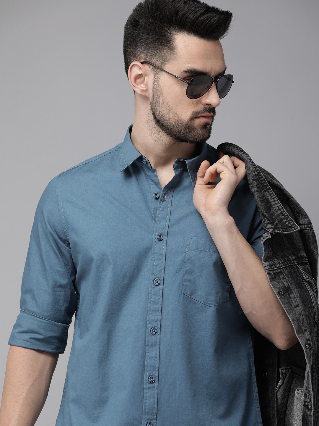 

Roadster Men Blue Solid Pure Cotton Casual Shirt