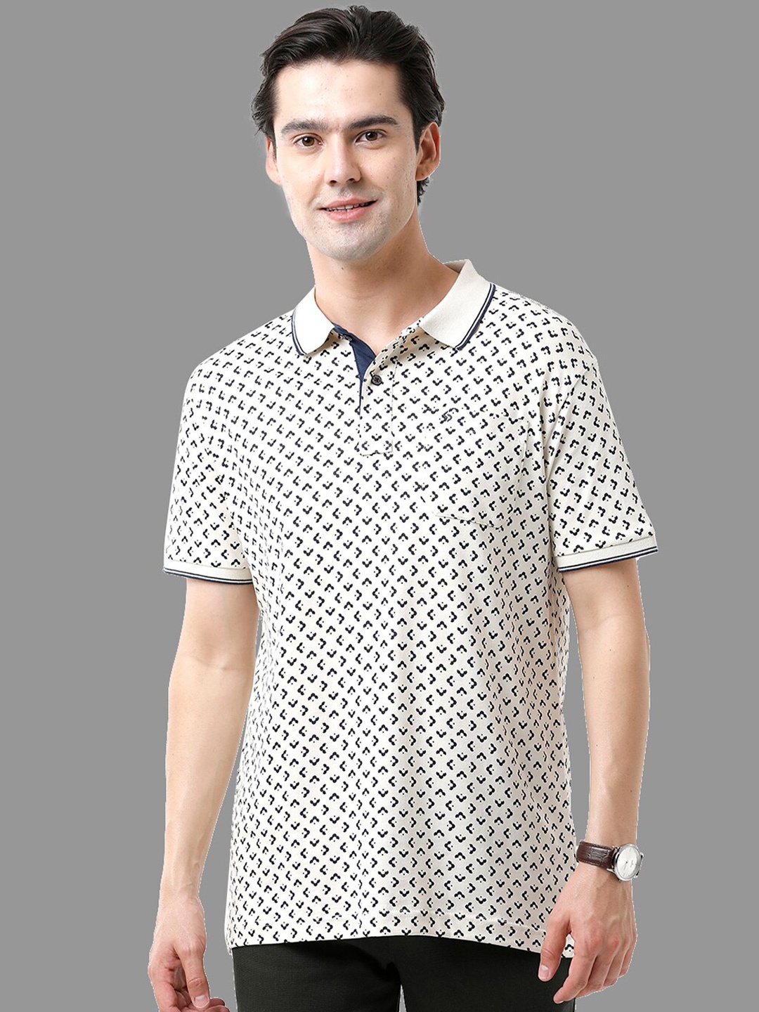 

Classic Polo Men Printed Polo Collar Slim Fit Cotton T-shirt, Cream