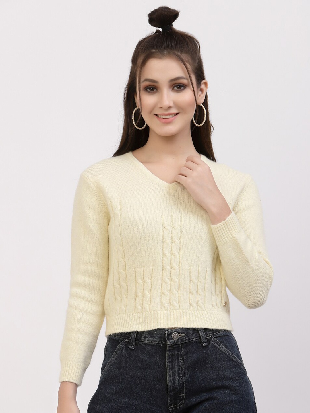 

Juelle Women Off White Cable Knit Crop Pullover