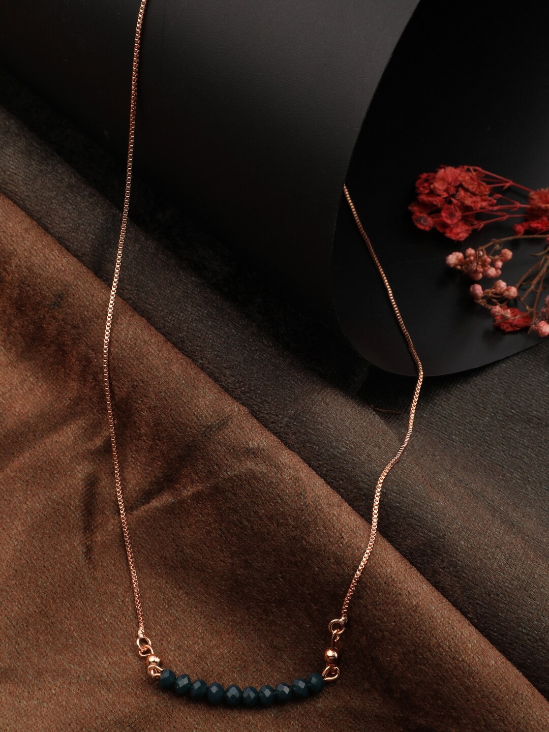 

Vita Bella Gold-Plated Beaded Necklace chain, Black