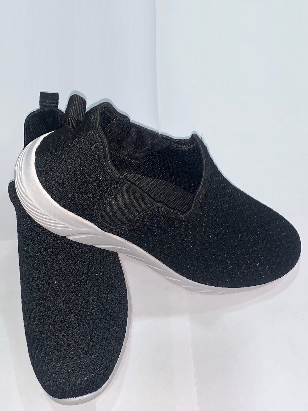 

TPENT Women Woven Design Slip-On Sneakers, Black