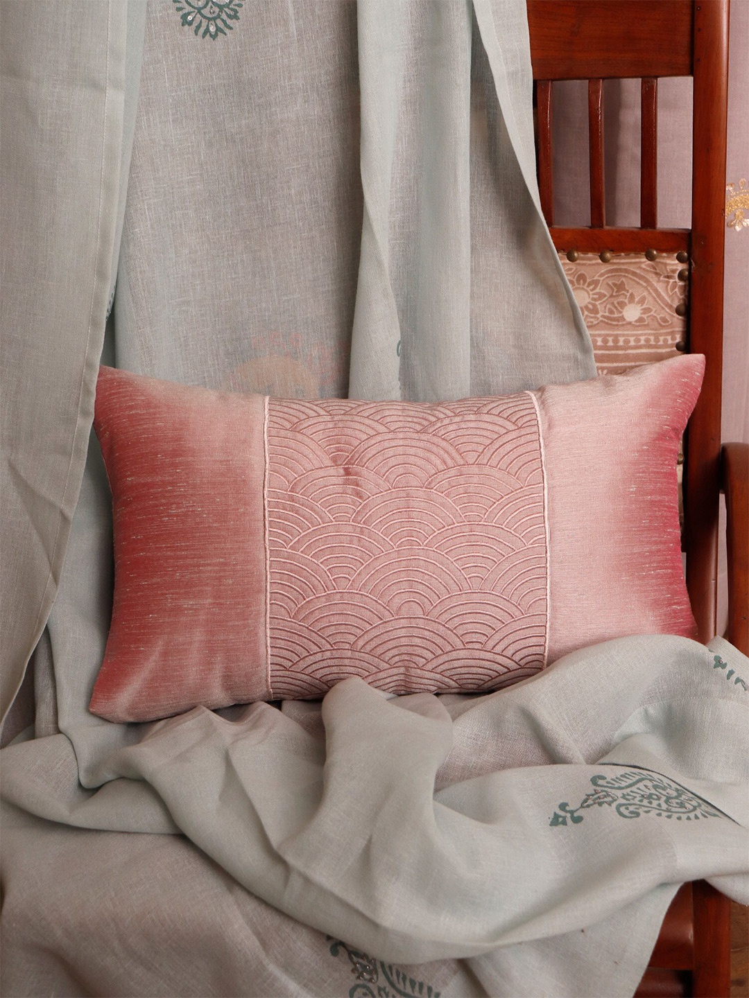 

ZEBA Self Design Square Cushion Covers, Pink