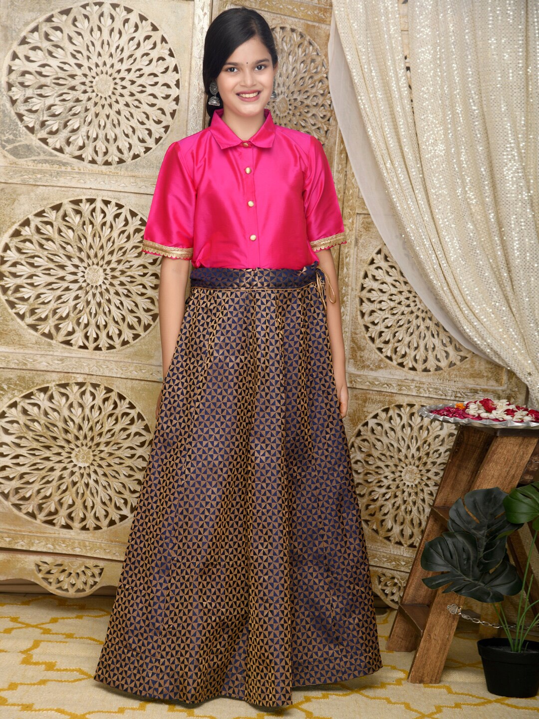 

SAKA DESIGNS Girls Ready to Wear Lehenga & Shirt Style Choli, Magenta