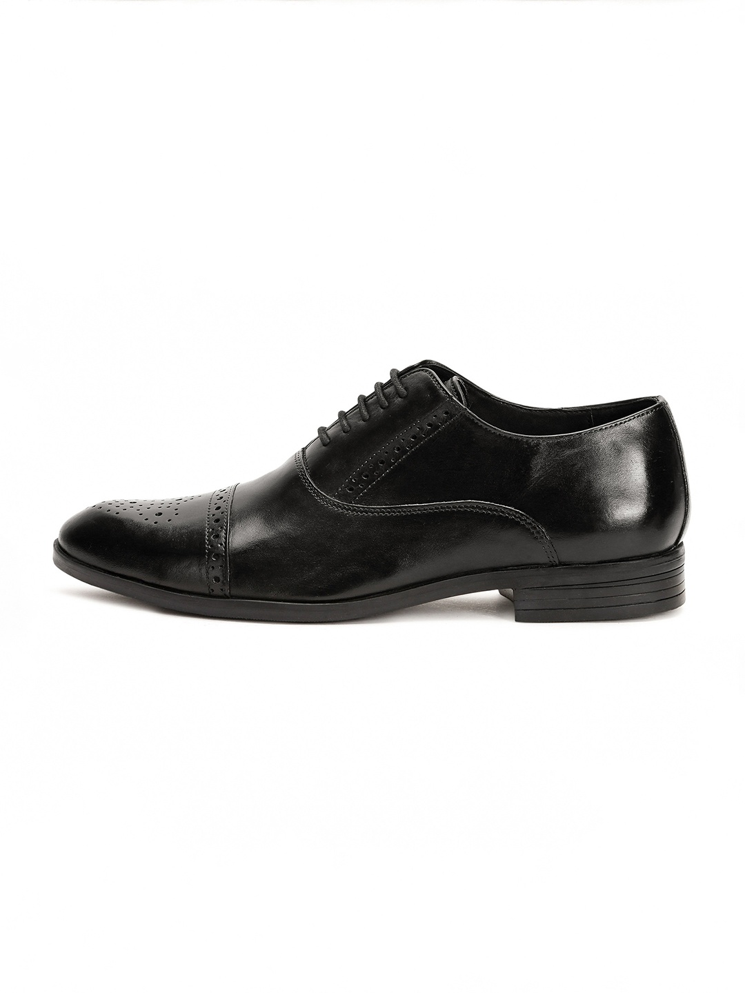 

RARE RABBIT Men Perforations Leather Formal Brogues, Black
