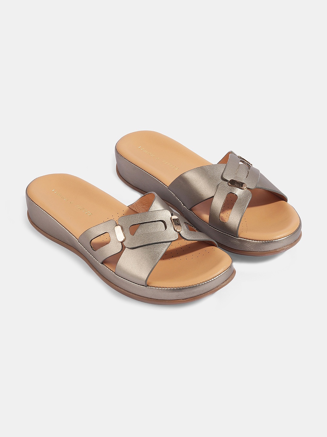 

LEMON & PEPPER Women Open Toe Flats with Laser Cuts, Silver