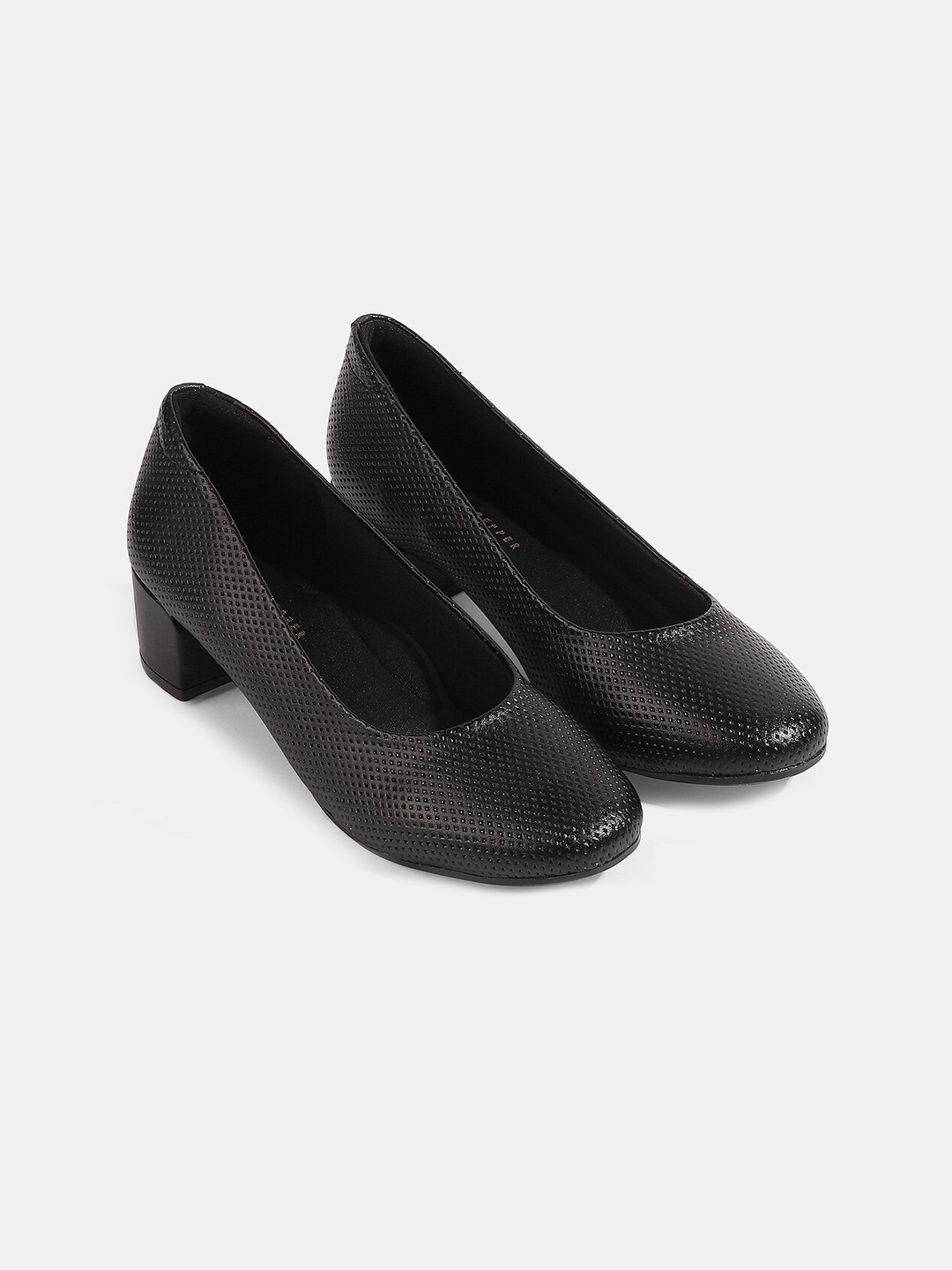 

LEMON & PEPPER WOMEN Solid PU Block Pumps, Black