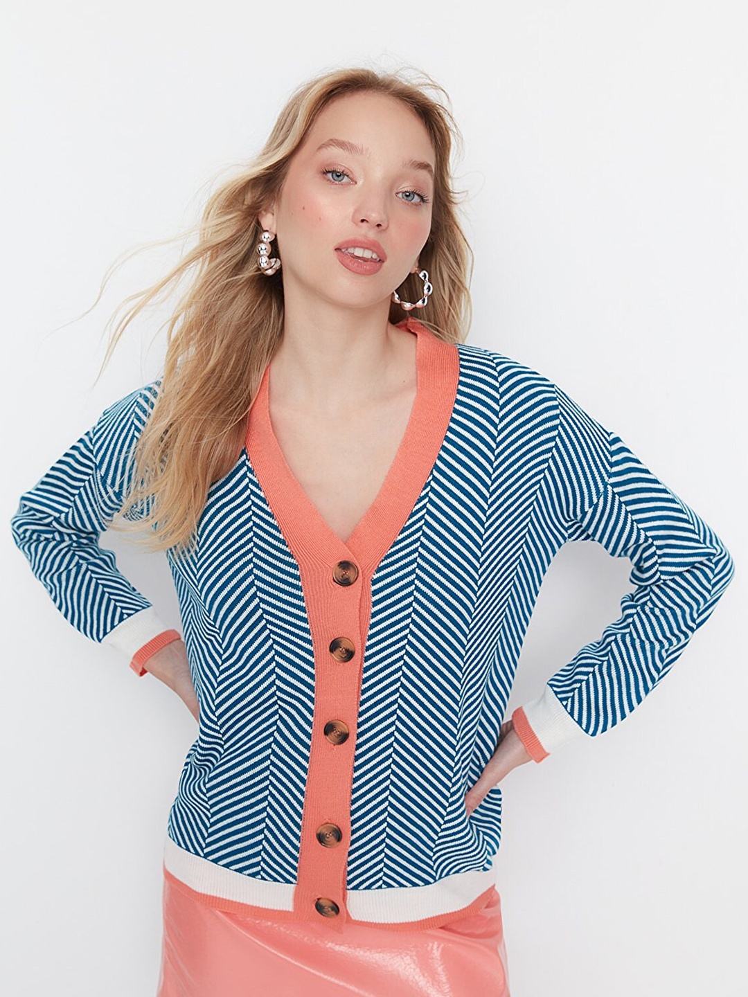 

Trendyol Women Self Design Cardigan, Blue