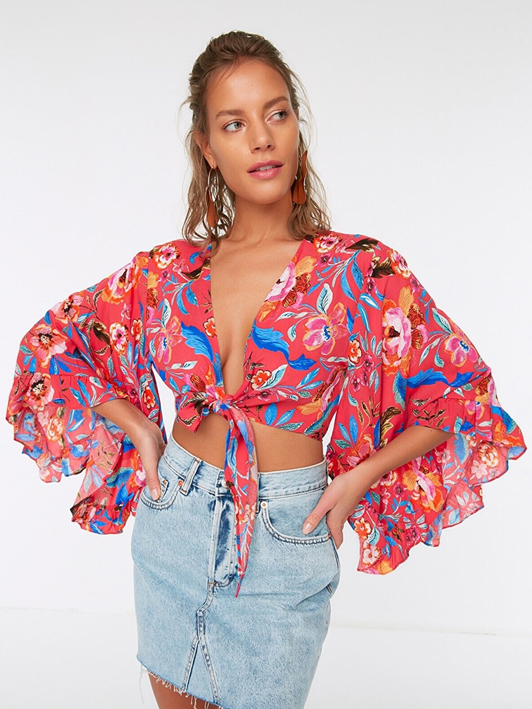 

Trendyol Women Tropical Print Crop Top, Red