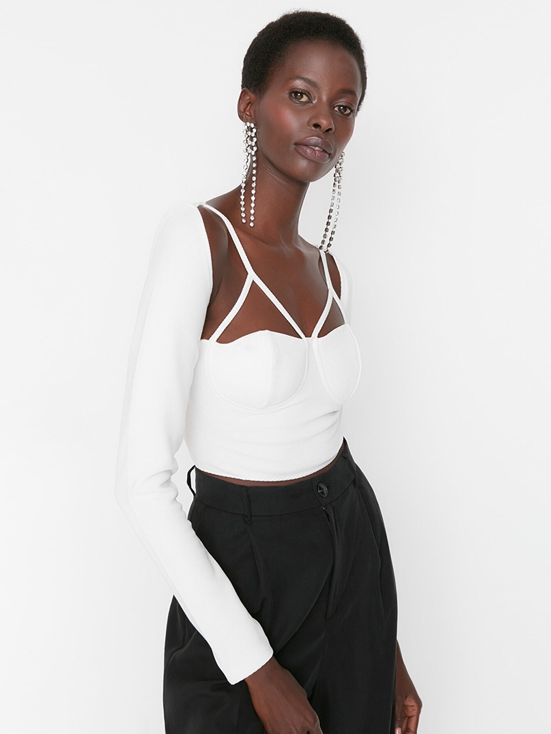 

Trendyol Women Solid Long Sleeves Fitted Crop Top, White