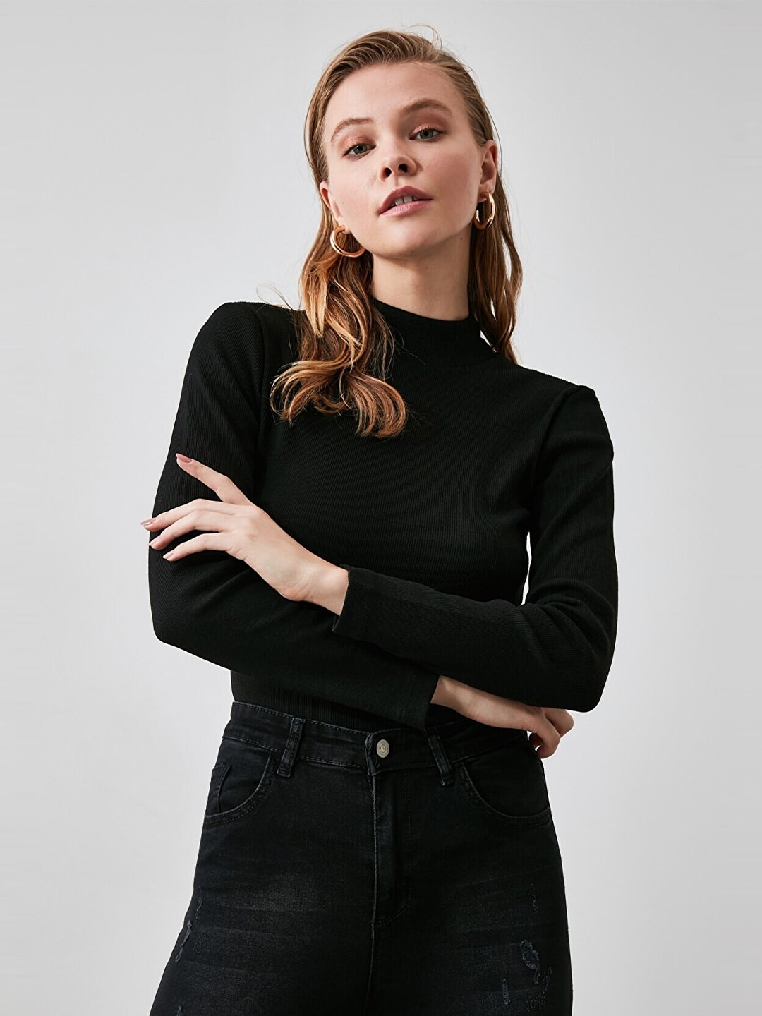 

Trendyol Women Solid High Neck Fitted Top, Black