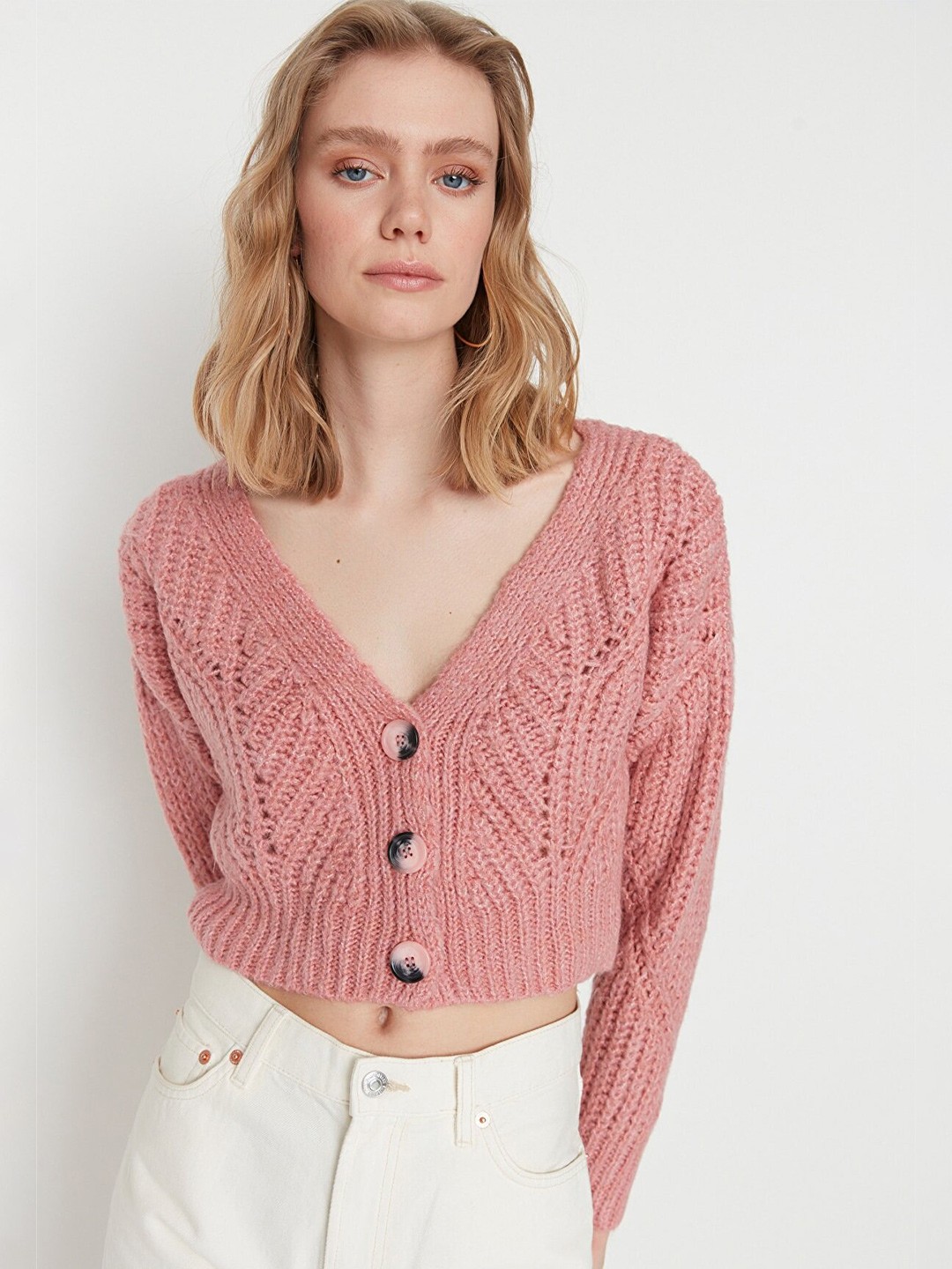 

Trendyol Women Pink Solid Crop Cardigan