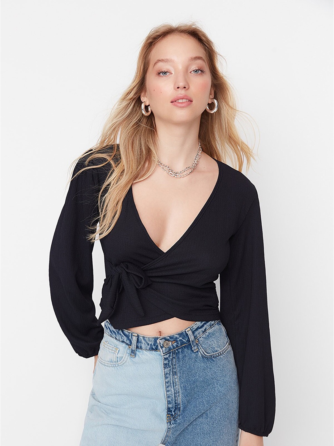 

Trendyol Navy Blue Wrap Tie Up Crop Top