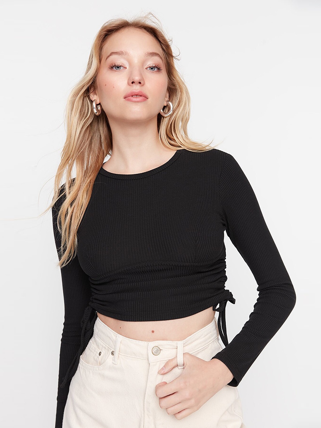 

Trendyol Women Black Crop Top