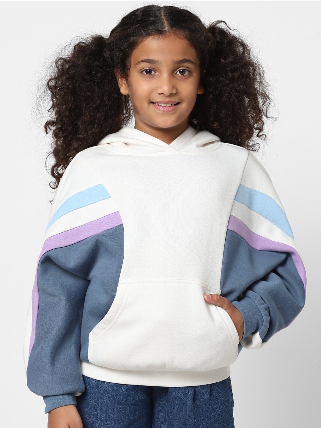 

KIDS ONLY Girls Hooded Colourblocked Sweatshirt, White