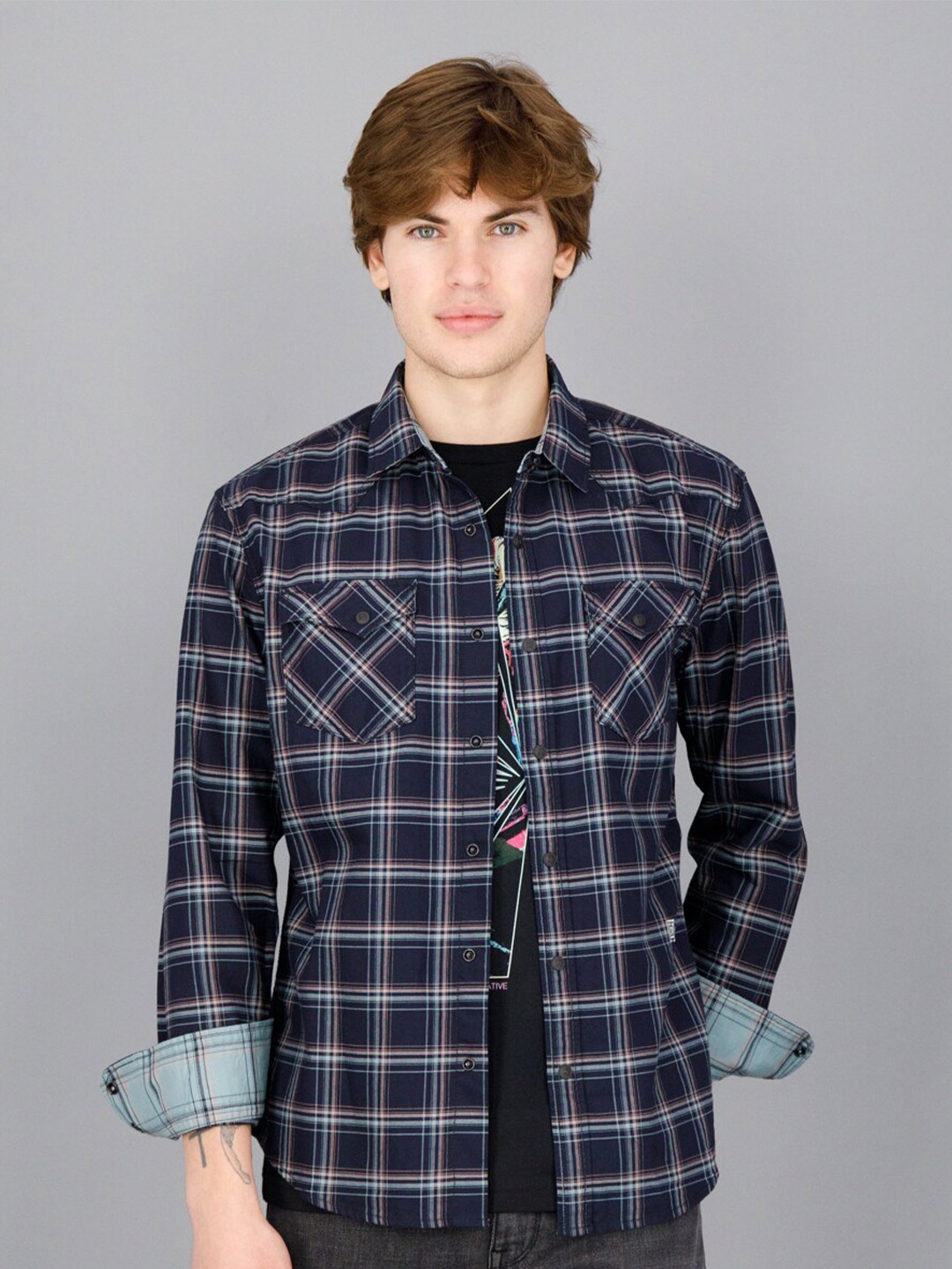 

FREESOUL Men Black Slim Fit Tartan Checks Checked Casual Shirt