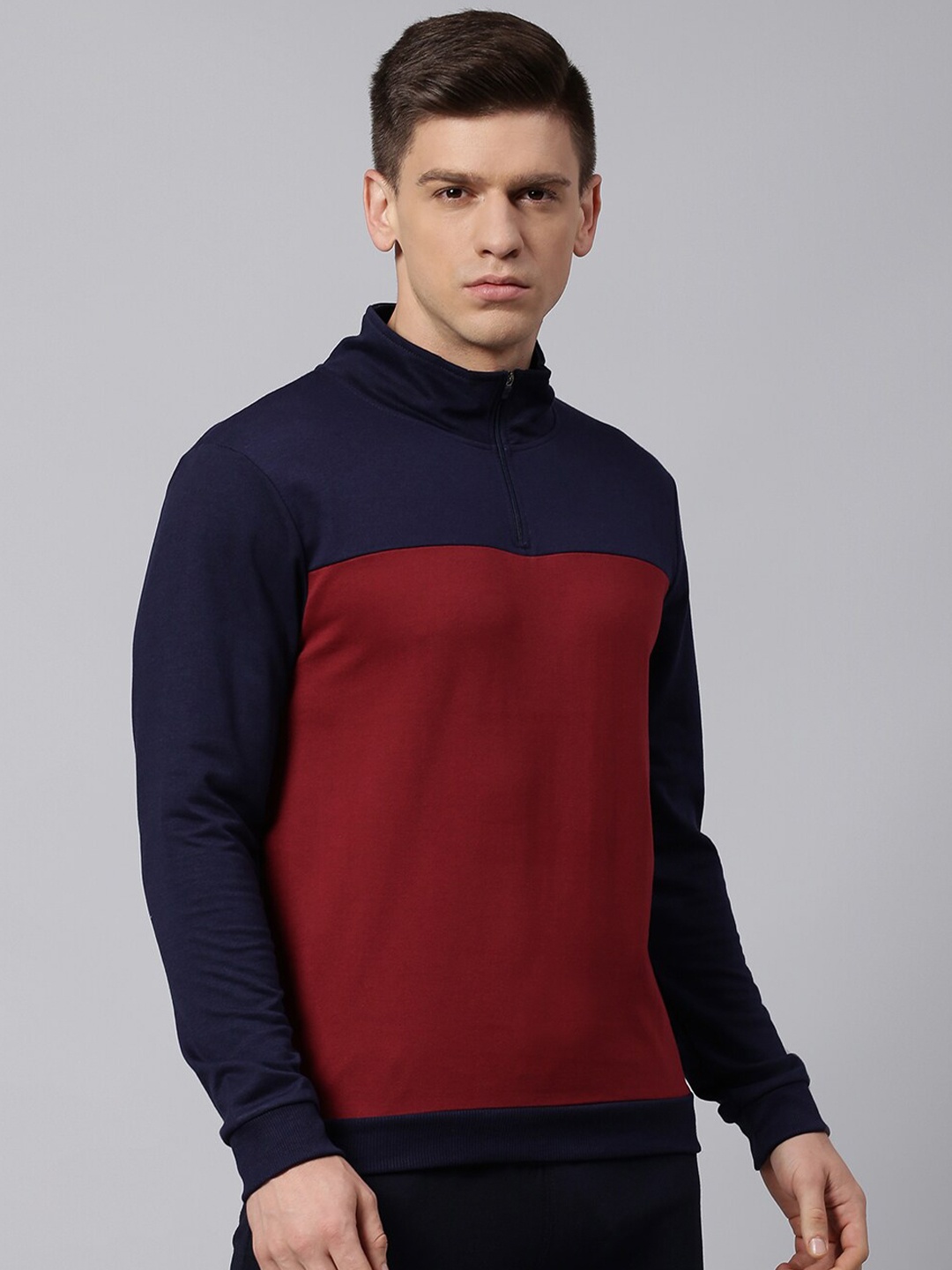 

Dennis Lingo Men Colourblocked Sweatshirt, Red