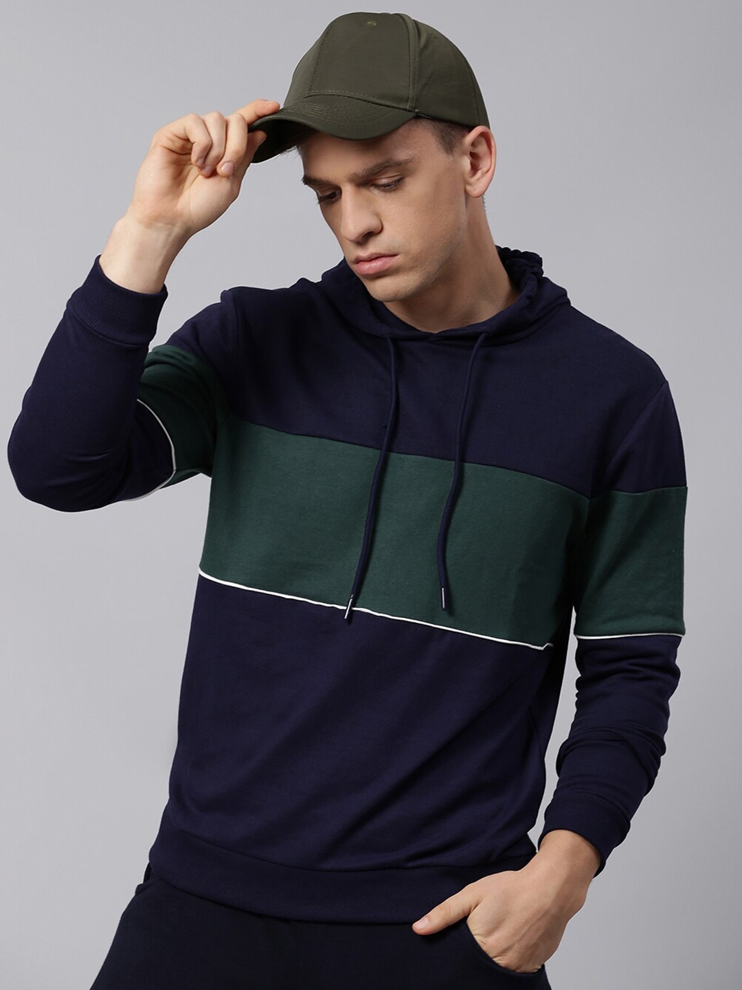 

Dennis Lingo Men Colourblocked Hooded Sweatshirt, Navy blue